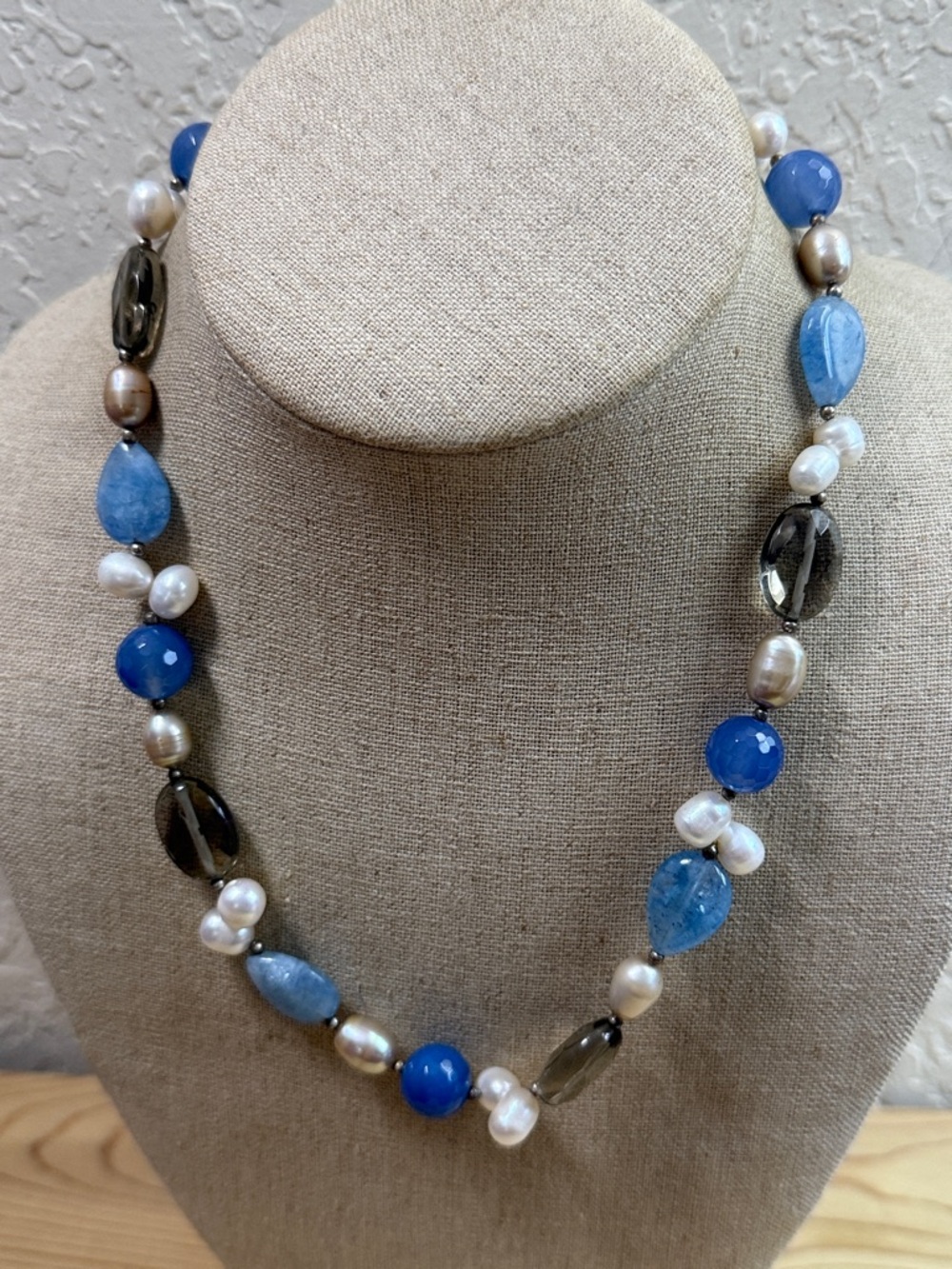 Fashion Jewelry Blue and White Mixed Gemstone Necklace